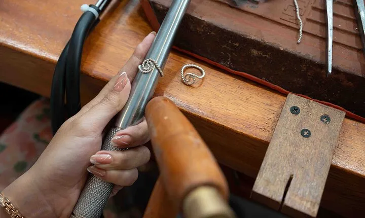 Kuta Bali Silver Jewelry Making Class Near Kuta Beach