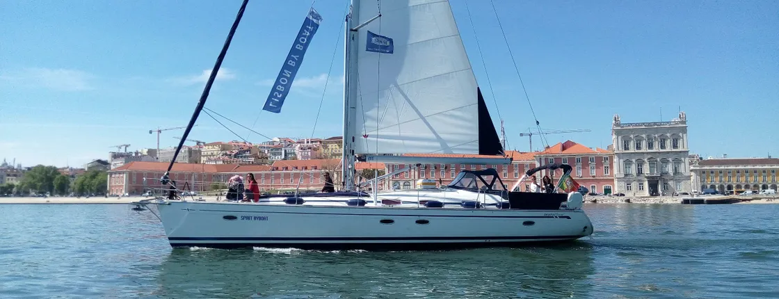 2-hour Lisbon sailing tour