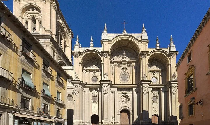 Granada: Cathedral and Royal Chapel Private tour with tickets