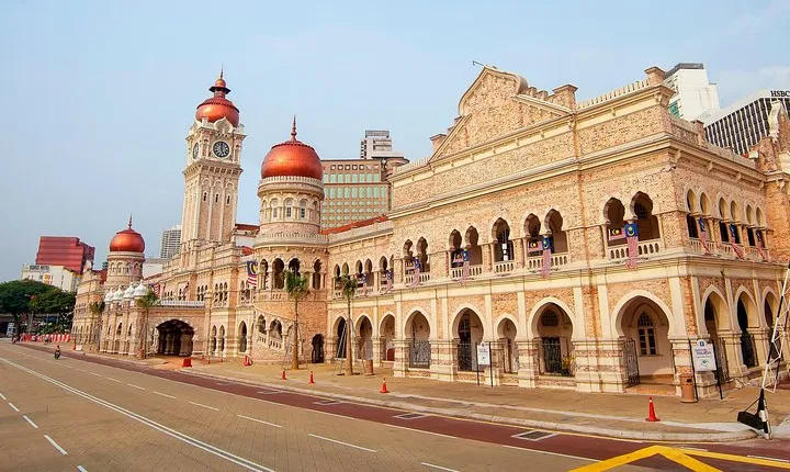 Kuala Lumpur Private Chauffeur-Driven Tour with Lunch