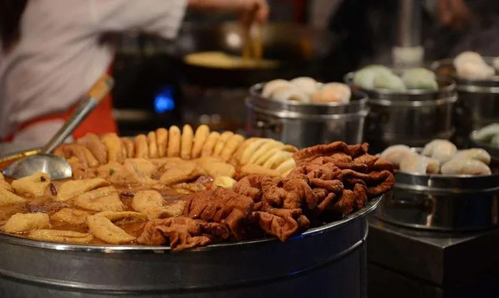 Amazing Food Challenge for Brave Man in Beijing