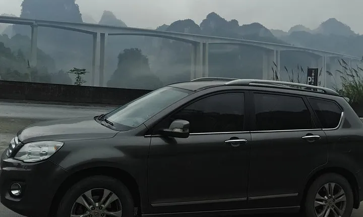 Private Transfer from Lijiang to Shangri-La and Stops at Tiger Leaping Gorge