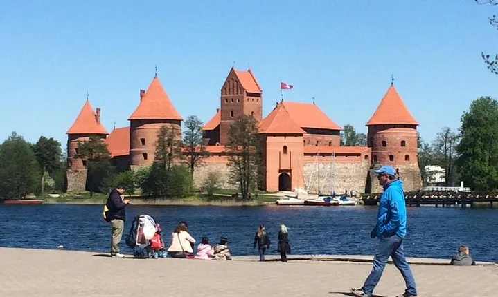 Full-Day Vilnius City Tour and Trakai Castle from Vilnius