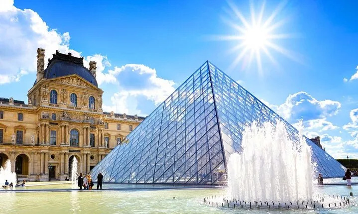 Louvre Entry Tickets with free Audio Guide