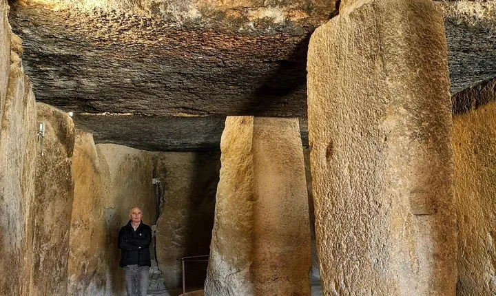 Guided tour of the Dolmens and El Torcal