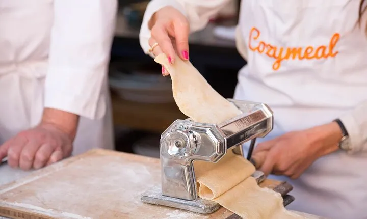 Pasta & Tiramisù Workshop in Milanese Kitchen (4-Course Meal)