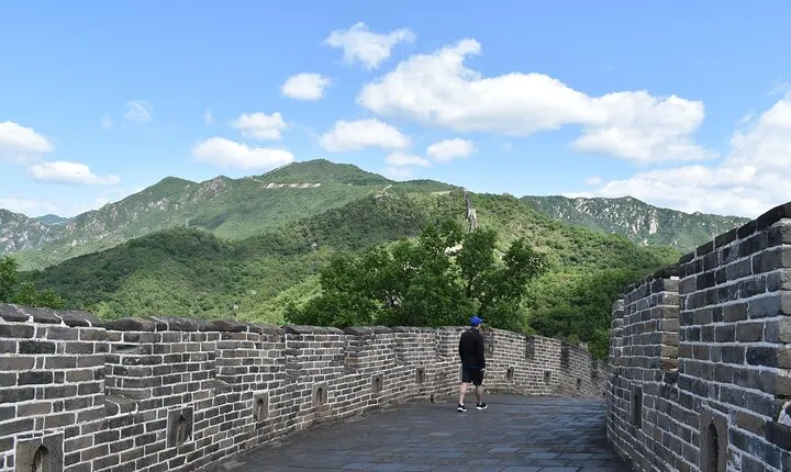 Layover to Mutianyu Great Wall Self-Guide Trip