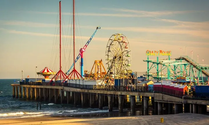 Self-Guided Scavenger Hunt: Roll The Dice In America's Playground