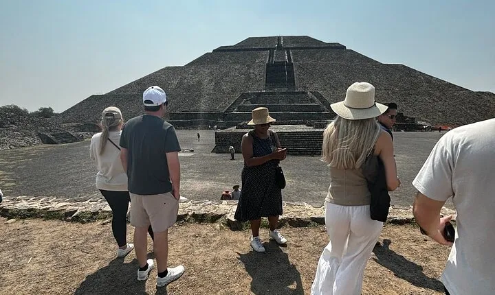 Minivan tour in Teotihuacan 