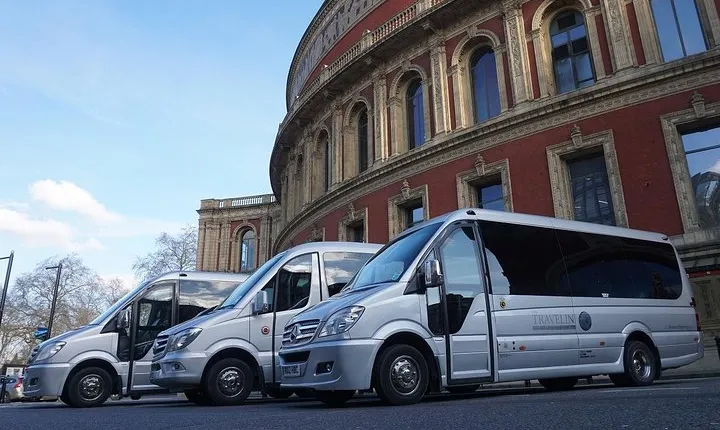 Private Round Trip Transfer between London Airports and Hotel