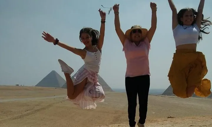 All Inclusive day tour to Giza pyramids, Egyptian museum and Felucca