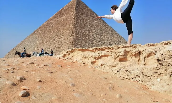  Giza Pyramids,The Egyptian Museum And Khan El Khalili pazzar
