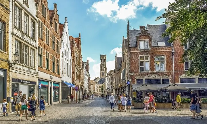 Private day trip from Paris to Bruges, English speaking driver