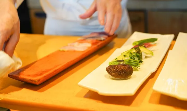 Modern Vegan Night Foodie Tour in Tokyo