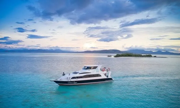 Full Day Trip to Explore 6 Destinations in Labuan Bajo and Komodo