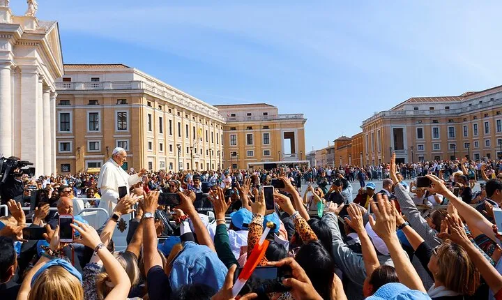 Rome Papal Audience and Vatican Museums Guided Tour