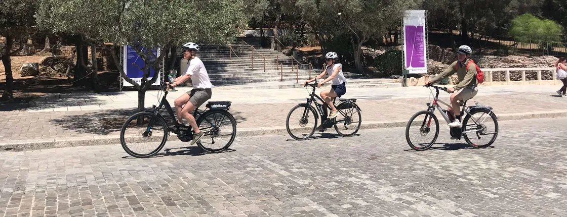 Ebike tour of the classical Athens best attractions