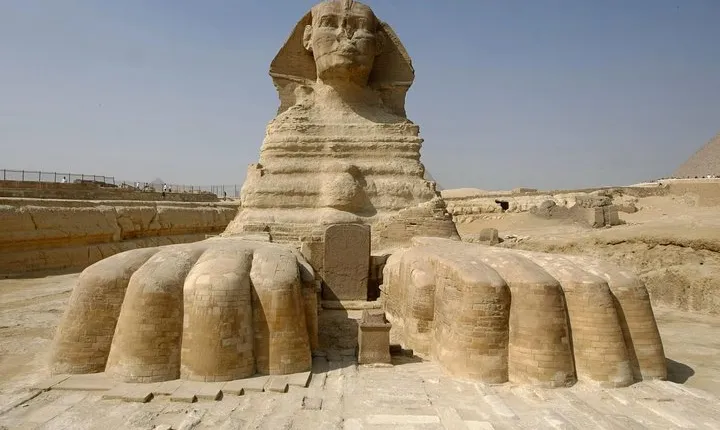 4- Hours to Giza Pyramids, Sphinx and The Valley Temple Private Guided Tour