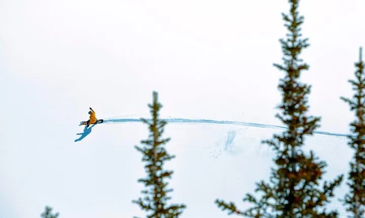 Adult Snowboard Rental Package for Salt Lake City - Cottonwood Resorts