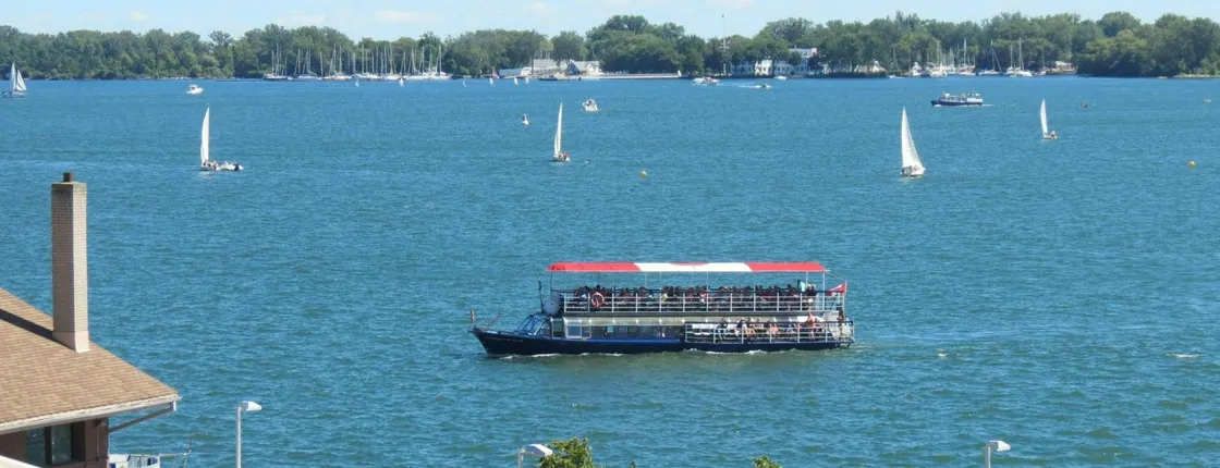 Toronto Harbour and Islands Guided Boat Cruise