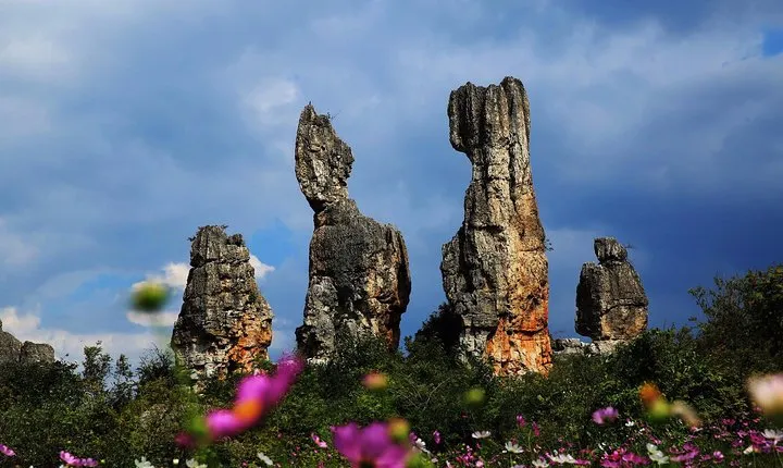 Private Day Tour to Stone Forest, Dianchi Lake and West Hill from Kunming