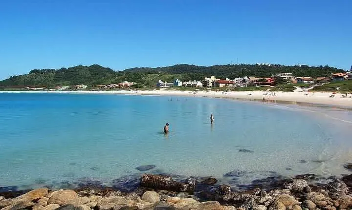 Transport to Bombinhas - from Balneário Camboriú by Centrotur