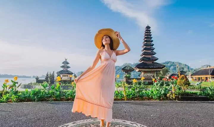 North Bali Hidden Gems Tour Ulun Danu Temple Twin Lakes Waterfall