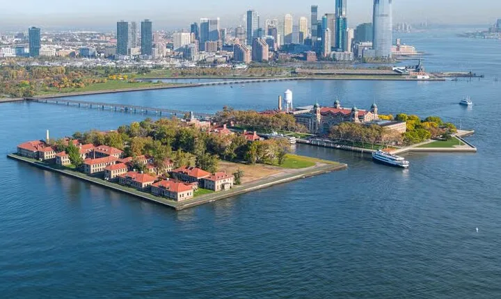 Statue of Liberty and Ellis Island Tour