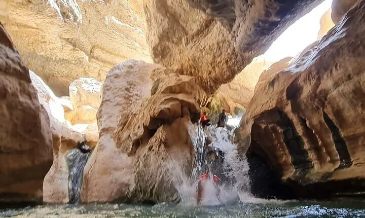Private Overnight at Wahiba Sand Desert and Wadi Shab Tours