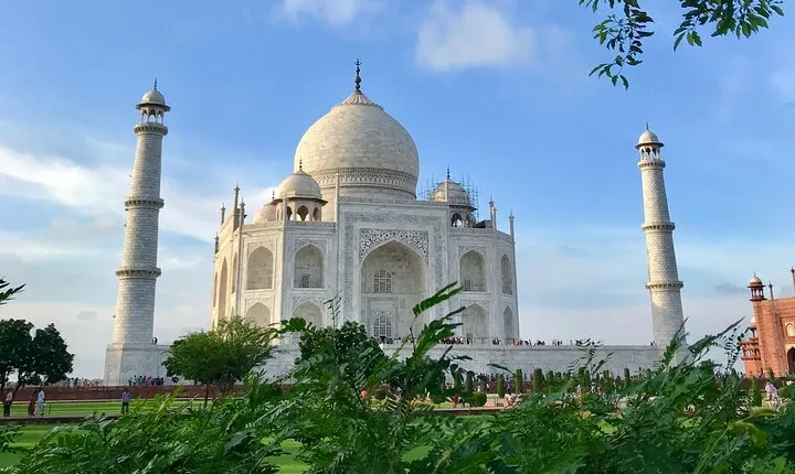 Skip the Line: Taj Mahal Admission Ticket