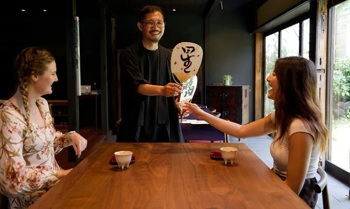 Private Japanese Calligraphy Art Experience with a Calligrapher