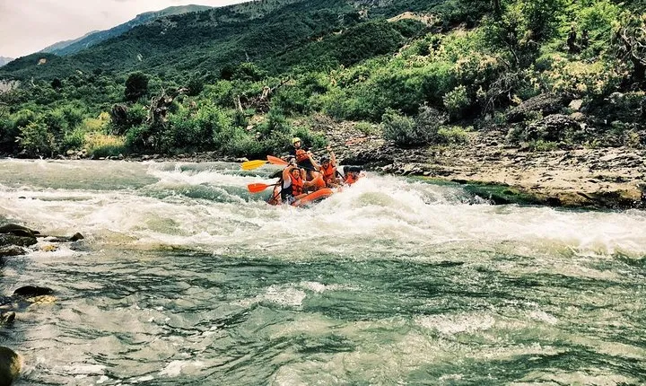 Rafting Vjosa and Benja Hot Springs from Gjirokaster