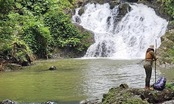 Visit an Embera tribe: Hike, Waterfall, Culture & Lunch