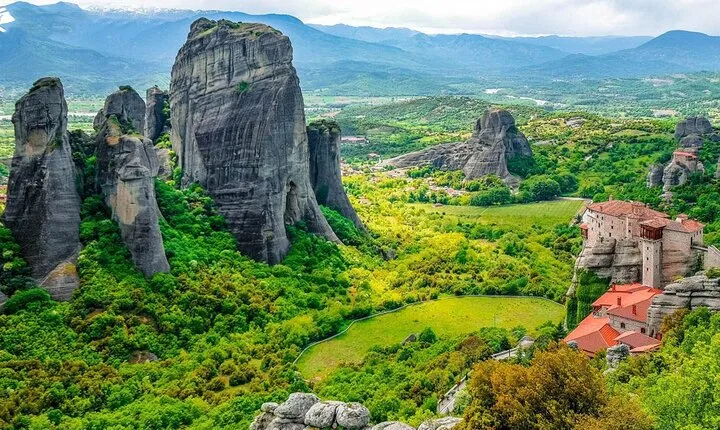2 Day Private Tour to Delphi and Meteora