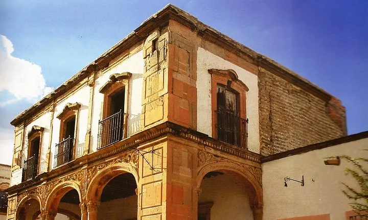 Magical mineral town of wells from San Miguel de Allende