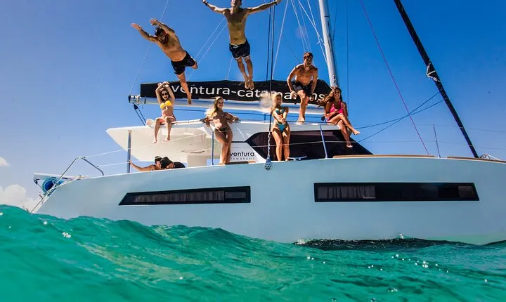 Luxury Sail & Snorkel: All-Inclusive 34′ Catamaran from Tulum