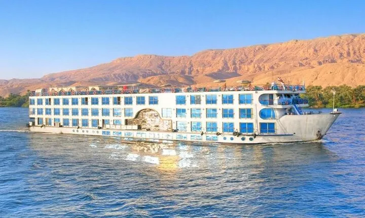 Cairo: 3-Day River Nile Cruise with Hot Air Balloon By Plane