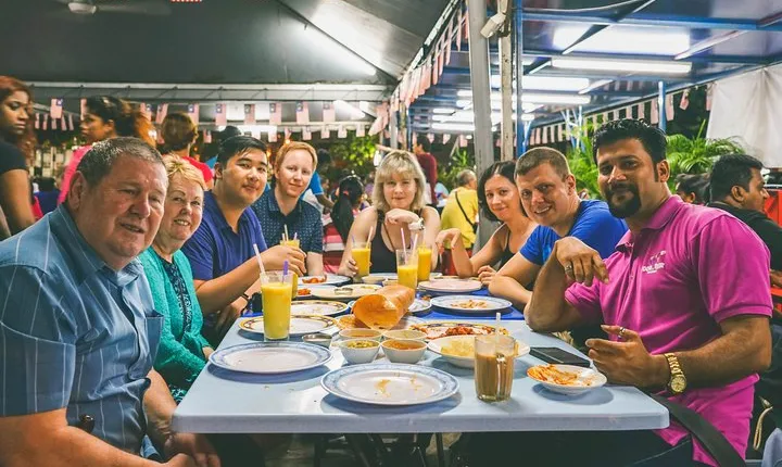 Eat Like a Local: Kuala Lumpur Hawker Center and Street Food Tour by Night