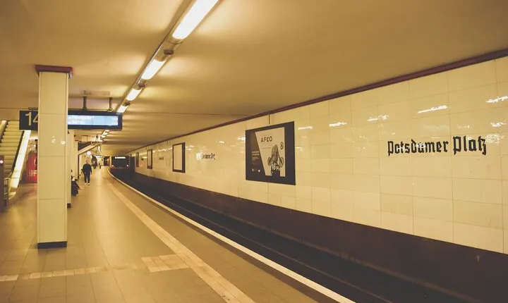 Explore Potsdam in 60 minutes with a Local