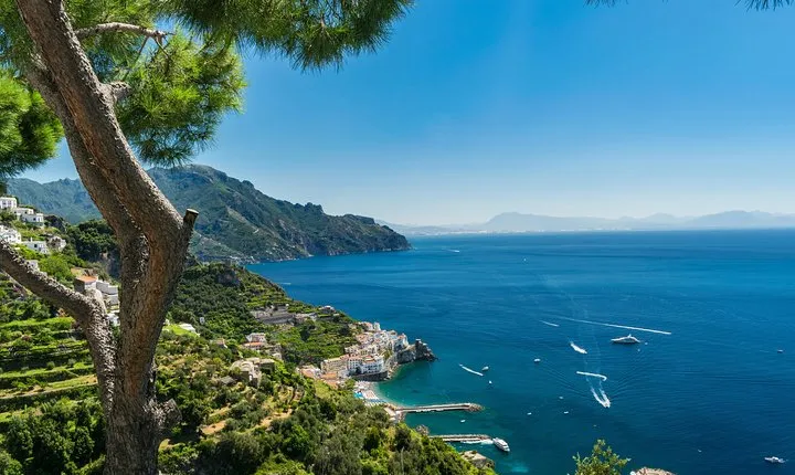 Visit Pompeii and Amalfi Coast from Rome — Private Tour by Car