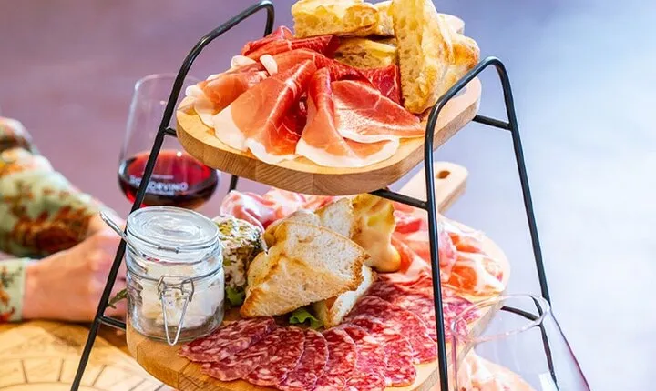 Milan Private 3-Hour Tour with Duomo, Food & Wine Tasting