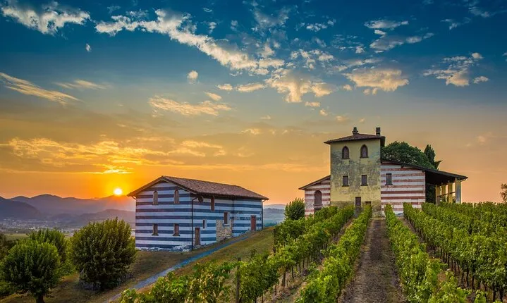 Bergamo and Franciacorta with lunch and cellar visit