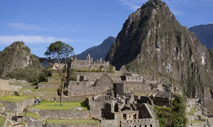 Cusco to Machu Picchu Full-Day Tour : Vistadome & Observatory Train
