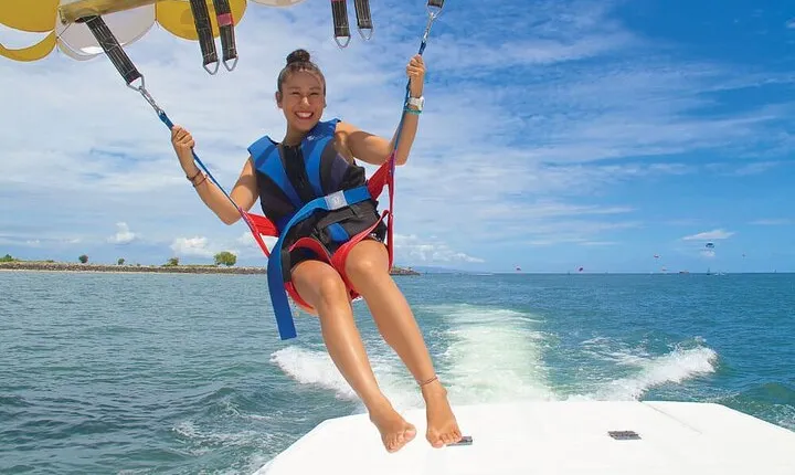 Private Parasailing With Private Transfer in Sharm