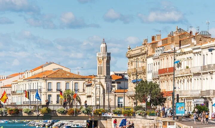 Occitanie Treasures of Culture, Oysters and Wine Private Tour