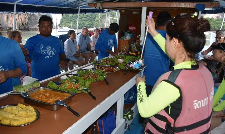 Hong by Starlight: Sea Cave Kayaking and Loy Krathong Floating