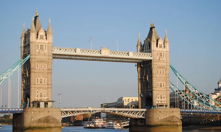 Private Tour: Chauffeur-Driven Tour of London