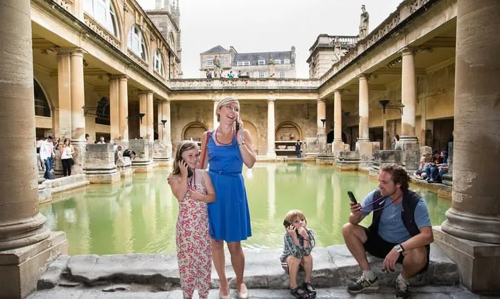 Stonehenge, Roman Bath & Salisbury Cathedral Private Tour