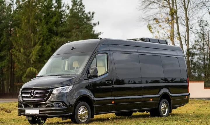 Departure Private Transfer Vancouver to Vancouver YVR or Cruise Port by Minibus