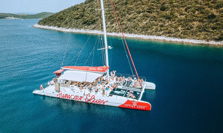 Full-Day Catamaran Cruise to Hvar & Pakleni Islands with Food and free Drinks